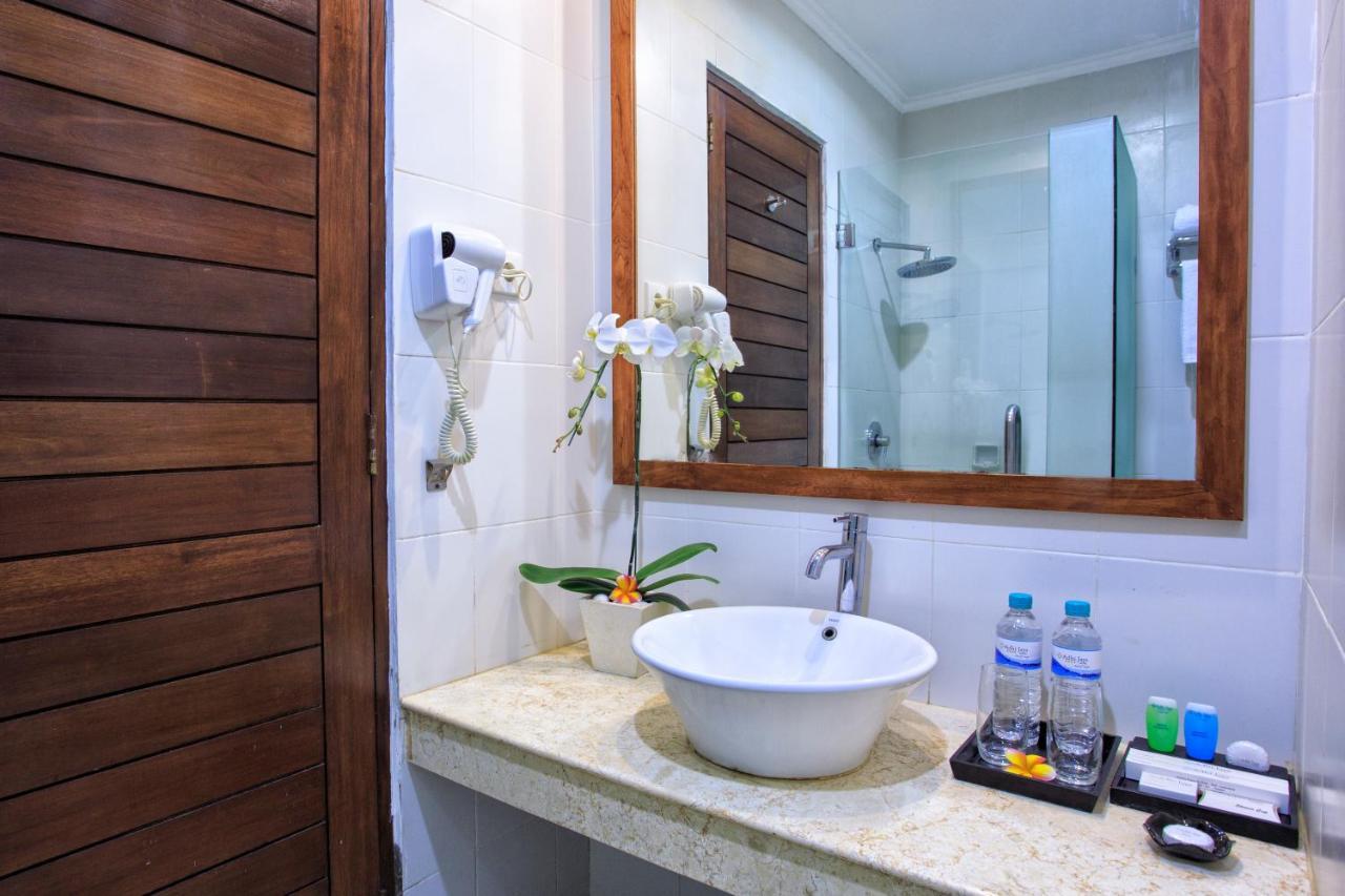 קוטה לומבוק Adhi Jaya Hotel מראה חיצוני תמונה