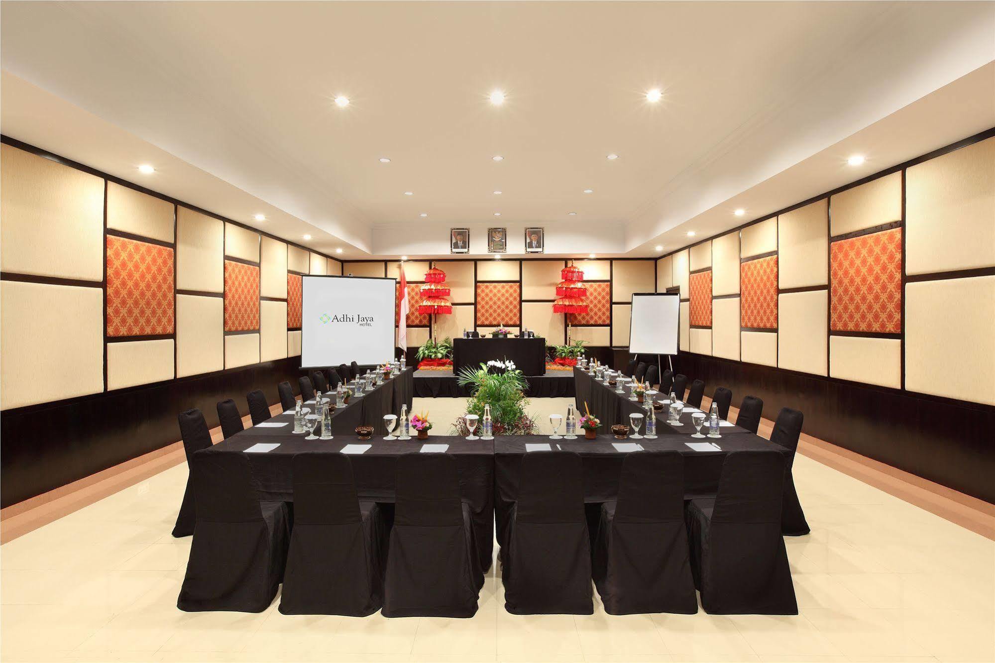 קוטה לומבוק Adhi Jaya Hotel מראה חיצוני תמונה